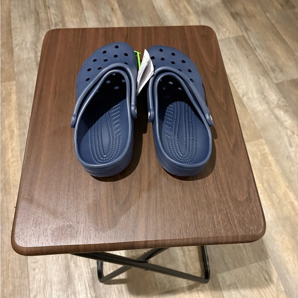 CROCS Men's Navy Sandals - Picture 7 of 9